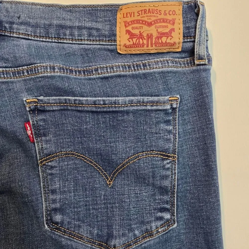 Levi's 311 Shaping Skinny 32W/30L blue jeans